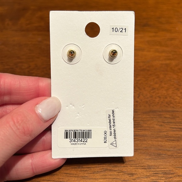 NWT Express Silver Toned Rhinestone Waterfall Wings Drop Earrings - Picture 2 of 2